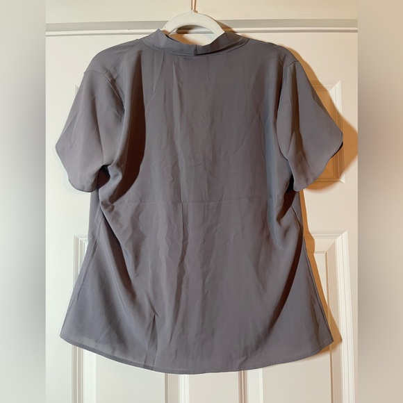 Calvin Klein Casual Dress Shirt - Woman’s Large - Picture 2 of 3